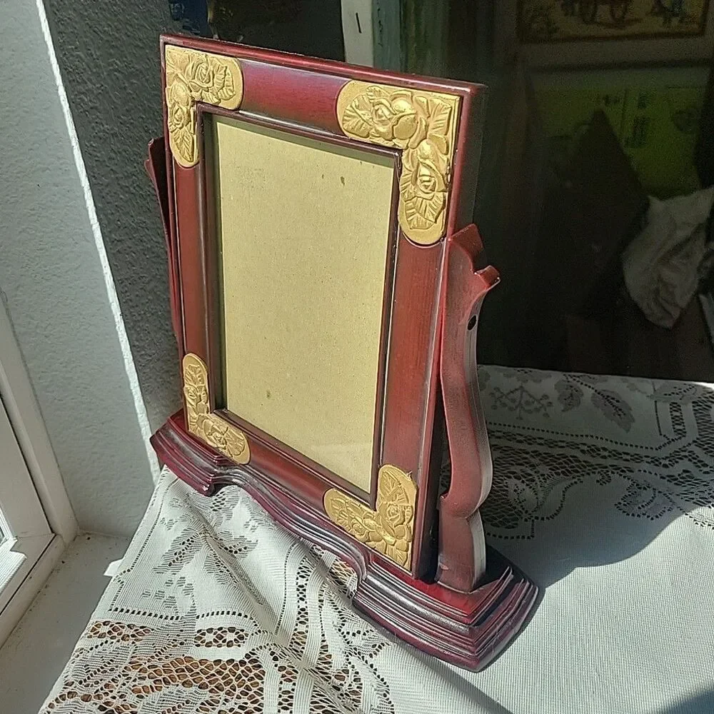 Vtg Victorian Style Swivel Picture Frame Ornate Faux Wood Tabletop Taiwan ROC